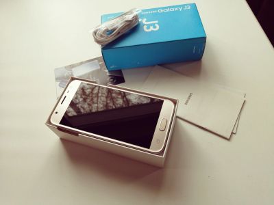 Лот: 16652596. Фото: 1. Samsung Galaxy J3 (2017). Смартфоны