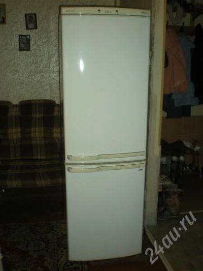 Лот: 566856. Фото: 1. Холодильник Samsung RL28FBSW. Холодильники, морозильные камеры