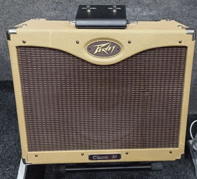 Лот: 21559476. Фото: 1. Peavey classic 30 112 guitar combo... Гитарные эффекты и комбоусилители