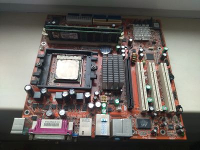 Лот: 25669806. Фото: 1. Материнская плата Foxconn 6150K8MA-8EKRS... Комплекты запчастей