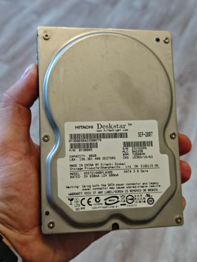 Лот: 25638910. Фото: 1. Жесткий диск 80гб sata 3.5" Hitachi. Жёсткие диски (HDD)