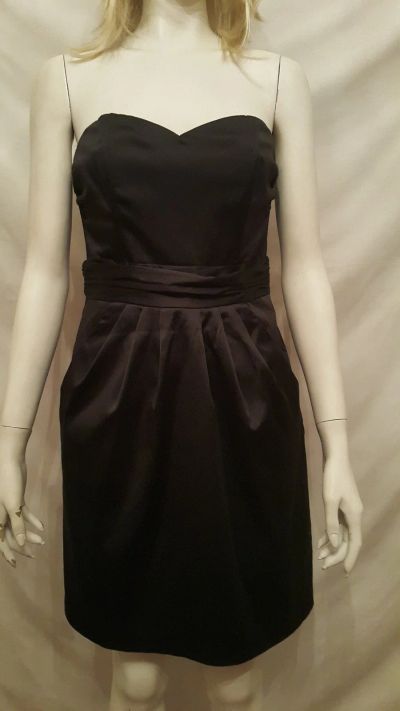 Лот: 12874108. Фото: 1. Платье H&M атласное, новое, р... Платья