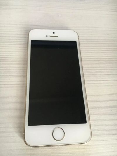Лот: 10918116. Фото: 1. Iphone 5s Золото. Смартфоны