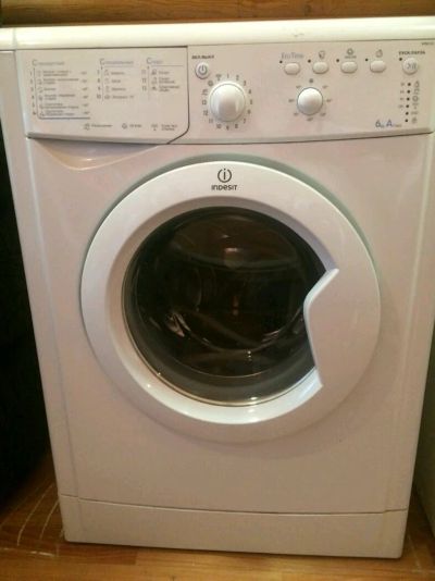 Лот: 11027493. Фото: 1. Стиральная машинка Indesit IWB6105. Стиральные машины