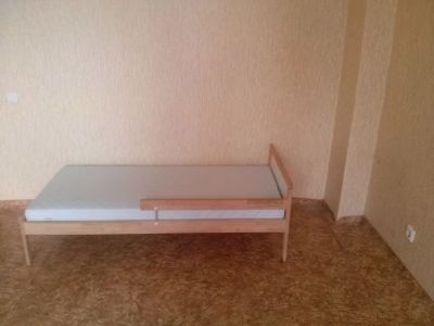 Лот: 11650342. Фото: 1. Детская кровать ikea с матрасиком. Детские кровати и кроватки