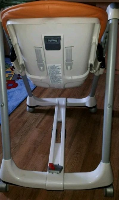 Лот: 14580310. Фото: 1. Стульчик для кормления Peg-perego... Стульчики для кормления