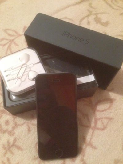 Лот: 8375869. Фото: 1. Iphone 5 16gb ,полный комплект... Смартфоны