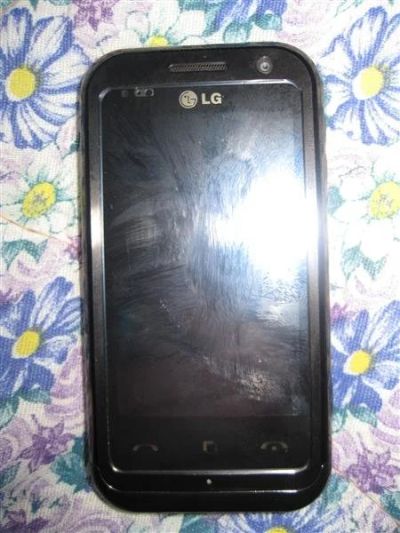 Лот: 704322. Фото: 1. lg km900 внимание!!! очень сильно... Кнопочные мобильные телефоны