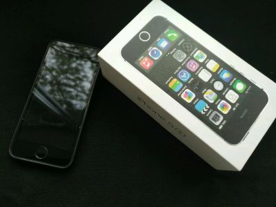 Лот: 11823100. Фото: 1. Смартфон Apple iPhone 5S 16GB. Смартфоны