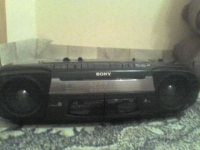 Лот: 583946. Фото: 1. Магнитофон на касетах SONY! Работает... Музыкальные центры, магнитолы