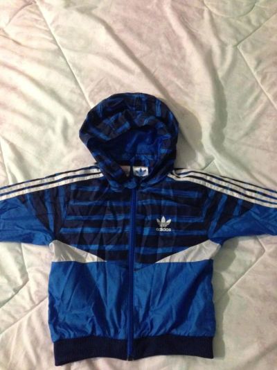 Лот: 8043529. Фото: 1. Ветровка Adidas. Спортивная одежда