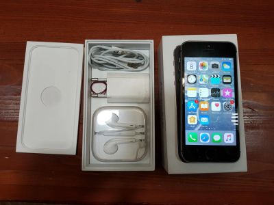 Лот: 10862816. Фото: 1. Iphone 5S 16GB. Смартфоны