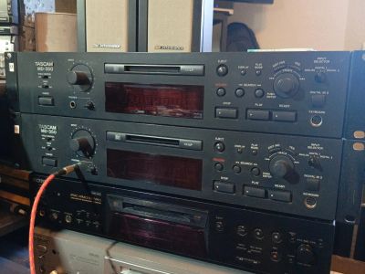 Лот: 24894713. Фото: 1. Минидисковая дека Tascam MD-350... Кассетные деки, магнитофоны