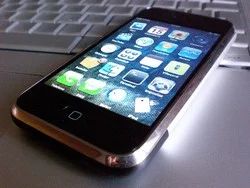Лот: 8871383. Фото: 1. iphone 3gs в хорошем состоянии. Смартфоны