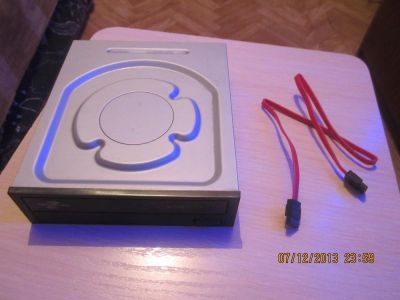 Лот: 3485479. Фото: 1. Продам DvD-Привод (Пишущий)+Кабель... Приводы CD, DVD, BR, FDD