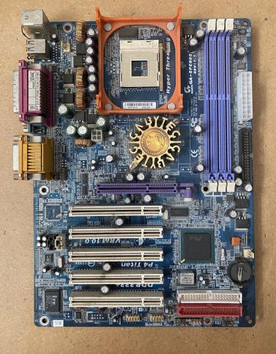 Лот: 20242214. Фото: 1. Материнская плата Gigabyte GA-8PE800... Материнские платы