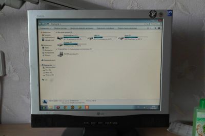 Лот: 3090650. Фото: 1. ЖК монитор Lg566lm 15 дюймов c... ЖК-мониторы