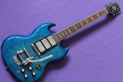Лот: 11891641. Фото: 1. Gibson SG Deluxe Cobalt Fade Made... Гитары