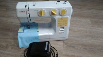 Лот: 11055647. Фото: 1. Швейная машина Janome MV530S. Швейная, вязальная