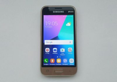 Лот: 20238226. Фото: 1. Samsung Galaxy J1 Mini Prime. Смартфоны