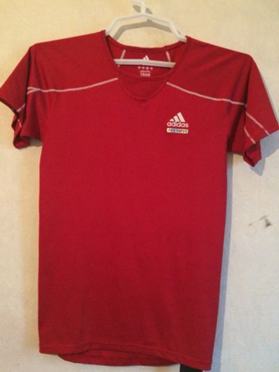 Лот: 7584087. Фото: 1. футболка Adidas тренеровочная. Футболки, поло