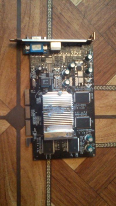 Лот: 5308774. Фото: 1. Видео карта GeForce mx440 128bit. Видеокарты