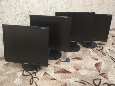 Лот: 12725458. Фото: 1. Монитор Samsung 943n чёрный, есть... ЖК-мониторы