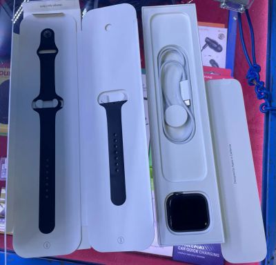 Лот: 20725342. Фото: 1. Смарт-часы Apple Watch SE 44mm. Смарт-часы, фитнес-браслеты, аксессуары