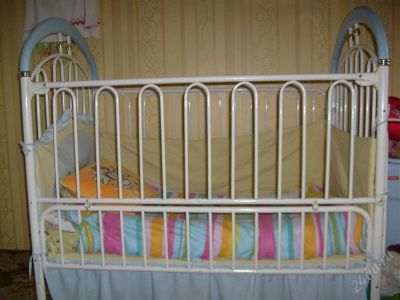 Лот: 811855. Фото: 1. Кроватка детская металлическая... Детские кровати и кроватки