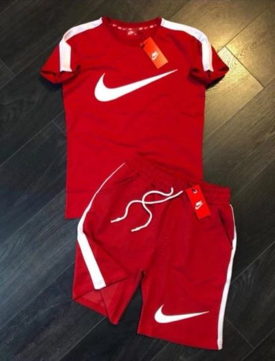 Лот: 18565392. Фото: 1. Костюм шорты и футболка nike. Спортивные костюмы
