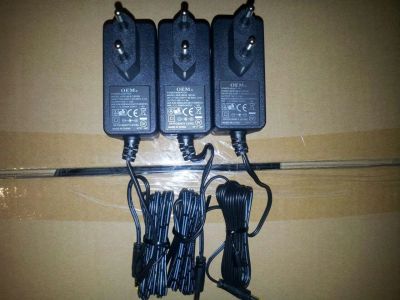 Лот: 10322140. Фото: 1. Блок питания 15V-1А Одним лотом... Другое (комплектующие)