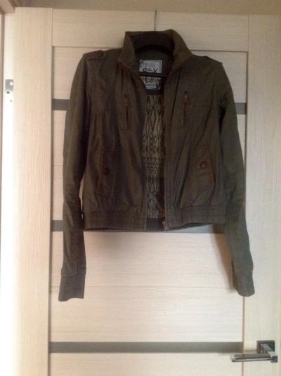 Лот: 4437020. Фото: 1. Куртка bershka 42-44. Верхняя одежда