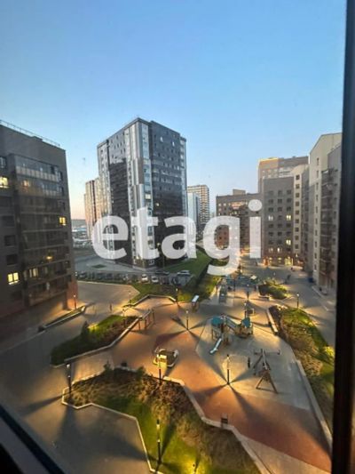 Лот: 25293868. Фото: 1. 3-комн. квартира , Красноярск... Квартиры, студии