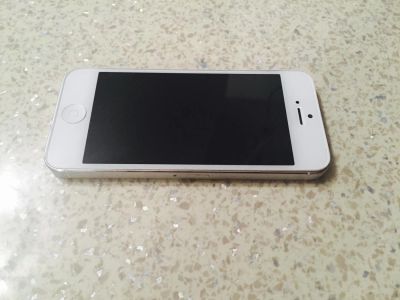 Лот: 4903560. Фото: 1. iPhone 5 16 GB. Смартфоны
