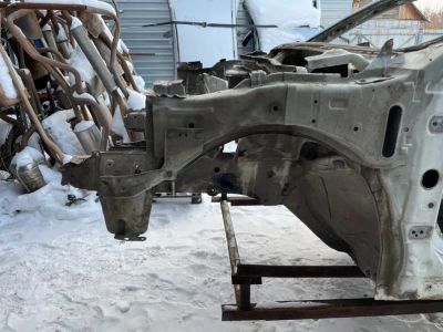 Лот: 24766727. Фото: 1. лонжерон Nissan Almera G15. Двигатель и элементы двигателя