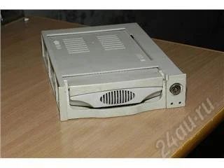 Лот: 146738. Фото: 1. Мобильрак 5" IDE. Жёсткие диски (HDD)