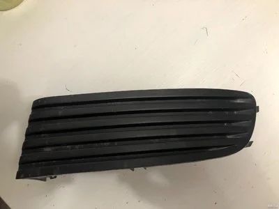 Лот: 17858124. Фото: 1. Заглушка бампера Nissan Sunny... Кузов