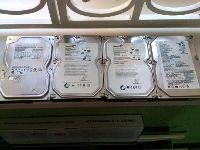Лот: 3105252. Фото: 1. 4 жестких диска одним лотом. Жёсткие диски (HDD)