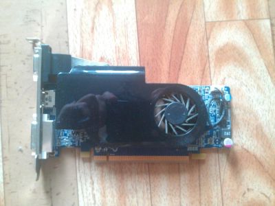 Лот: 3962472. Фото: 1. Видеокарта AMD Radeon HD 5570... Видеокарты