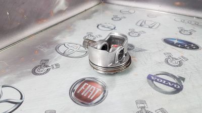 Лот: 23587573. Фото: 1. Поршень Honda Accord K24Z3 13010-RL5-A00. Двигатель и элементы двигателя