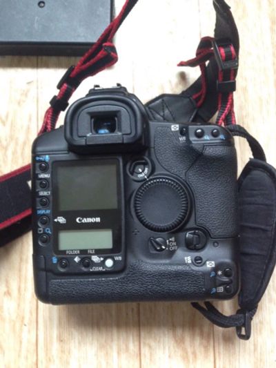 Лот: 4618218. Фото: 1. Canon 1Ds Mark 2. Цифровые зеркальные