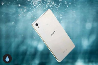 Лот: 3949254. Фото: 1. Sony Xperia Z1 C6903 LTE White... Смартфоны