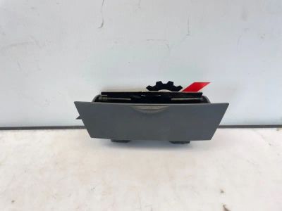 Лот: 25718118. Фото: 1. пепельница toyota corolla ZZE120. Двигатель и элементы двигателя
