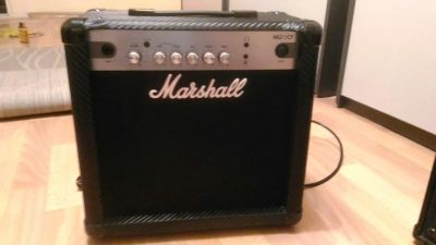 Лот: 7517380. Фото: 1. Marshall MG15CF combo. Гитарные эффекты и комбоусилители