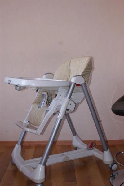 Лот: 3934000. Фото: 1. Стульчик для кормления Peg-perego... Стульчики для кормления