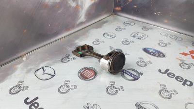Лот: 23589439. Фото: 1. Поршень с шатуном Volkswagen Polo... Двигатель и элементы двигателя