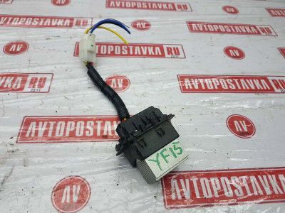 Лот: 20902082. Фото: 1. Резистор отопителя Toyota Aqua... Двигатель и элементы двигателя