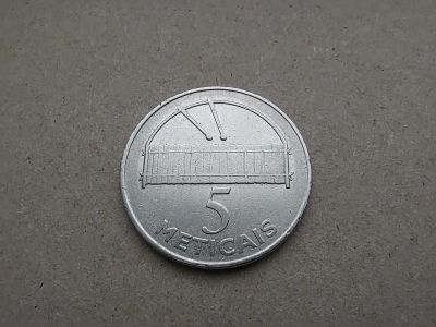 Лот: 20015990. Фото: 1. Мозамбик 5 метикалов, 2006. Африка