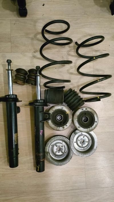 Лот: 19831227. Фото: 1. Стойки BMW 3 E46 1998-2005 824903556407. Ходовая, подвеска, рулевое управление