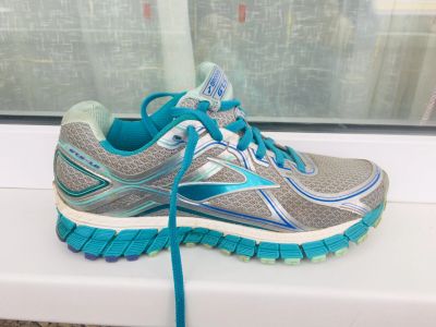 Лот: 13306289. Фото: 1. Кроссовки Brooks Adrenaline GTS... Кеды, кроссовки, слипоны